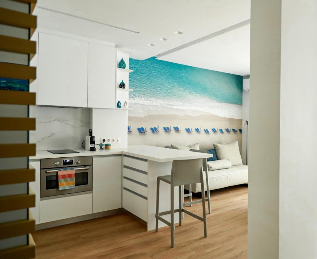 Renovated Apartment With Roof Garden Access, 15 M Walk To Acropolis Athens Ngoại thất bức ảnh