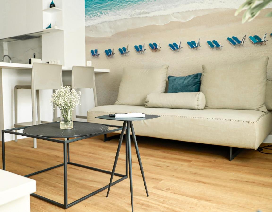 Renovated Apartment With Roof Garden Access, 15 M Walk To Acropolis Athens Ngoại thất bức ảnh
