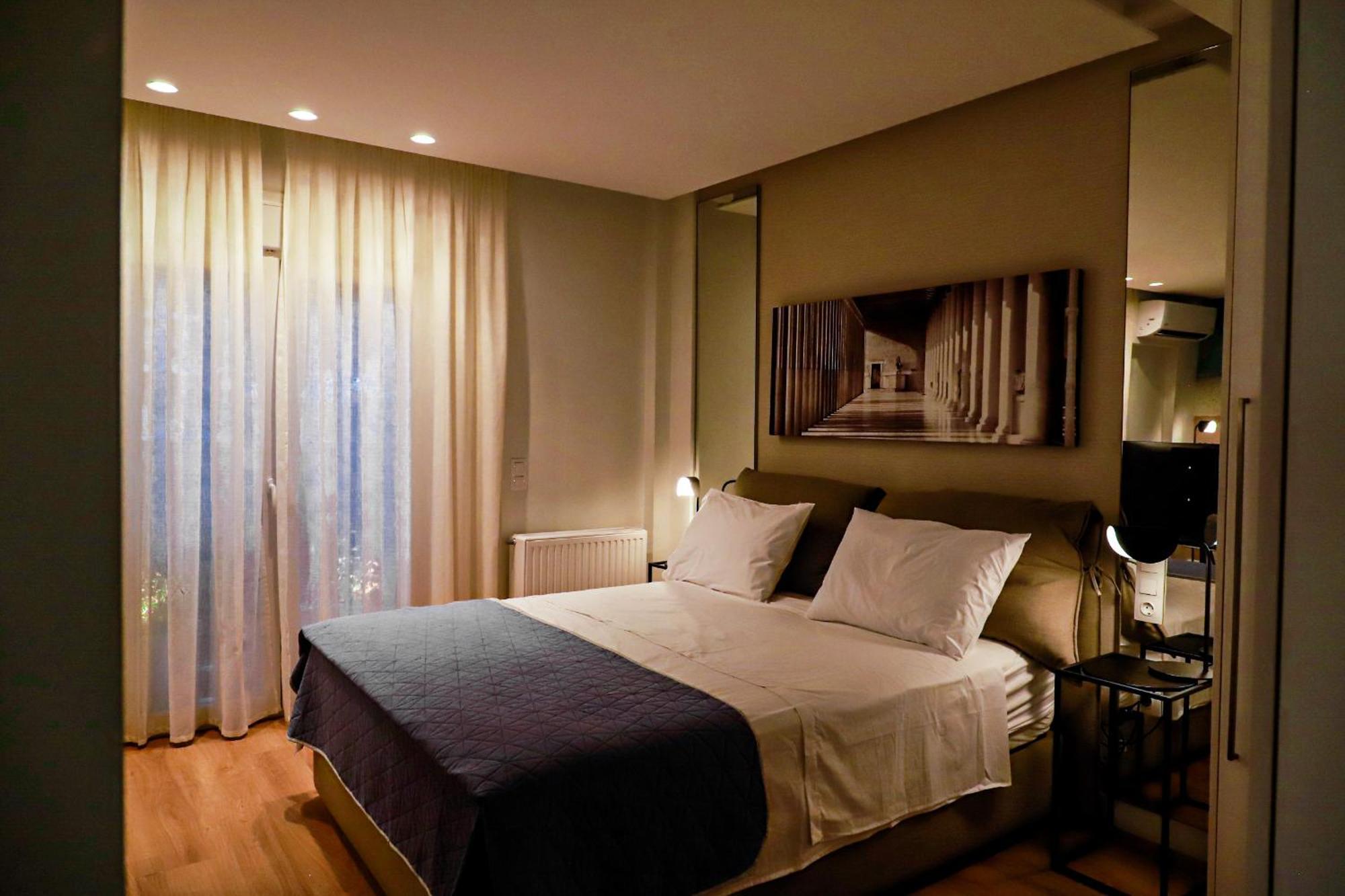 Renovated Apartment With Roof Garden Access, 15 M Walk To Acropolis Athens Ngoại thất bức ảnh