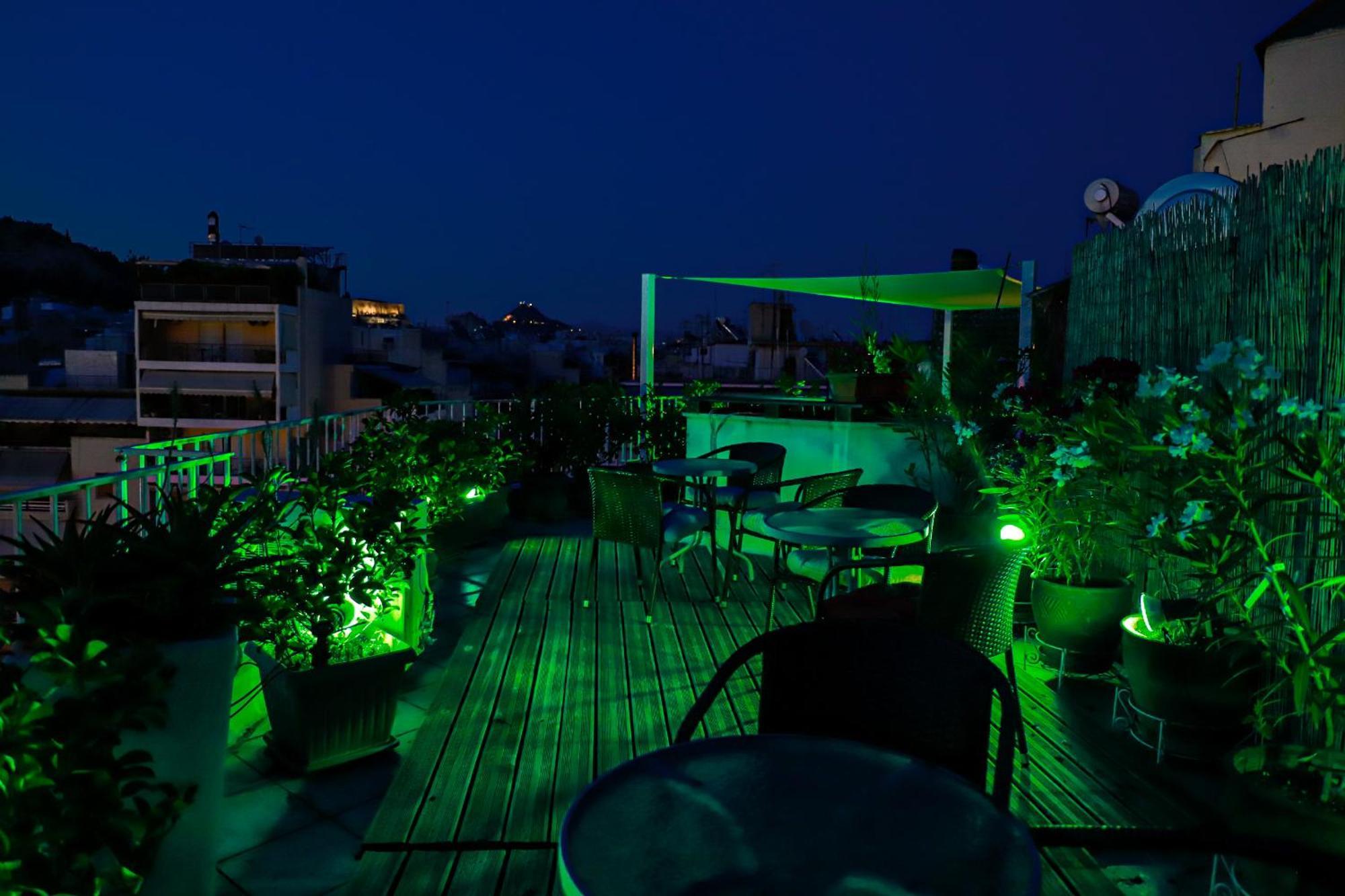 Renovated Apartment With Roof Garden Access, 15 M Walk To Acropolis Athens Ngoại thất bức ảnh