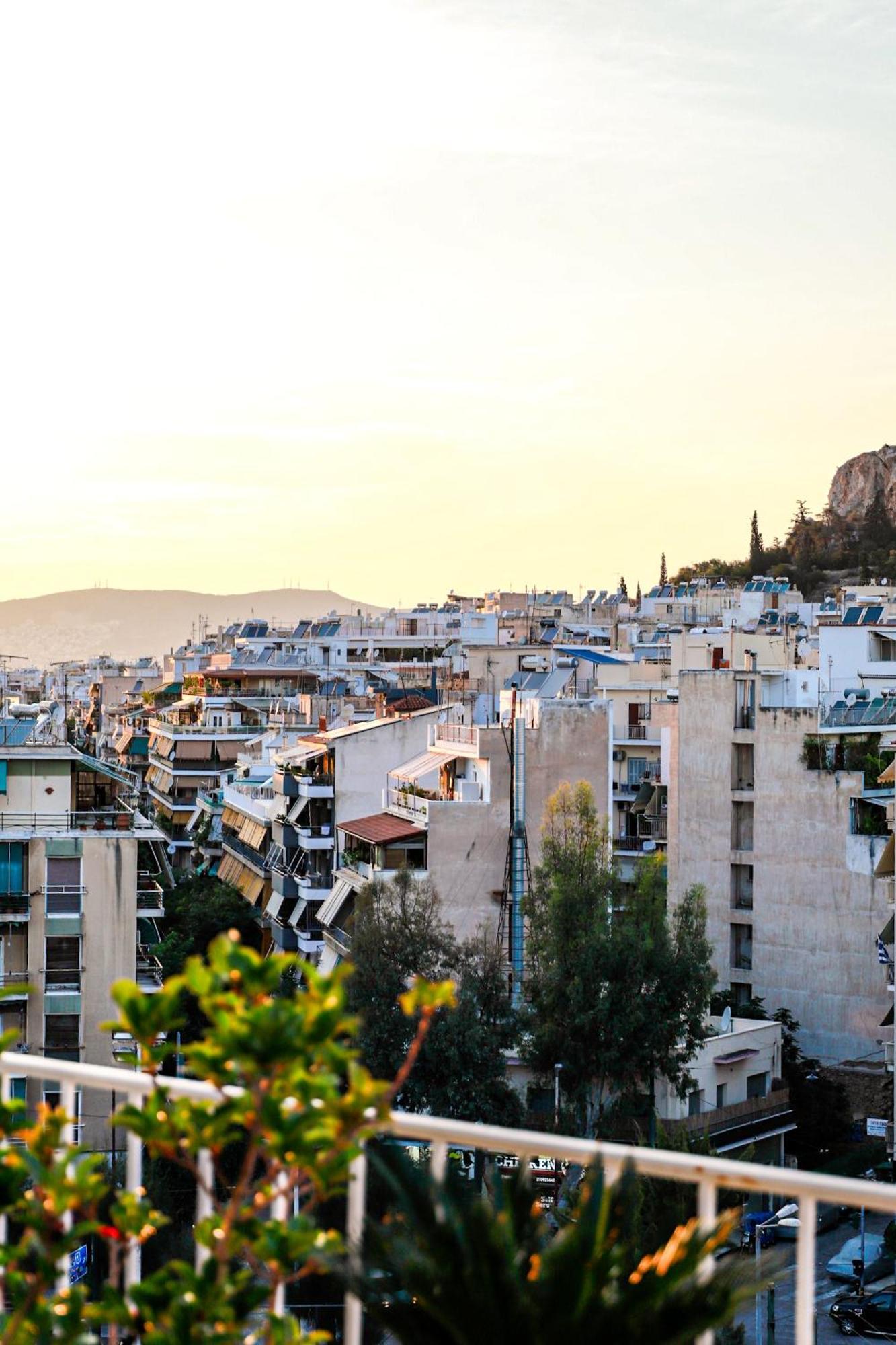 Renovated Apartment With Roof Garden Access, 15 M Walk To Acropolis Athens Ngoại thất bức ảnh