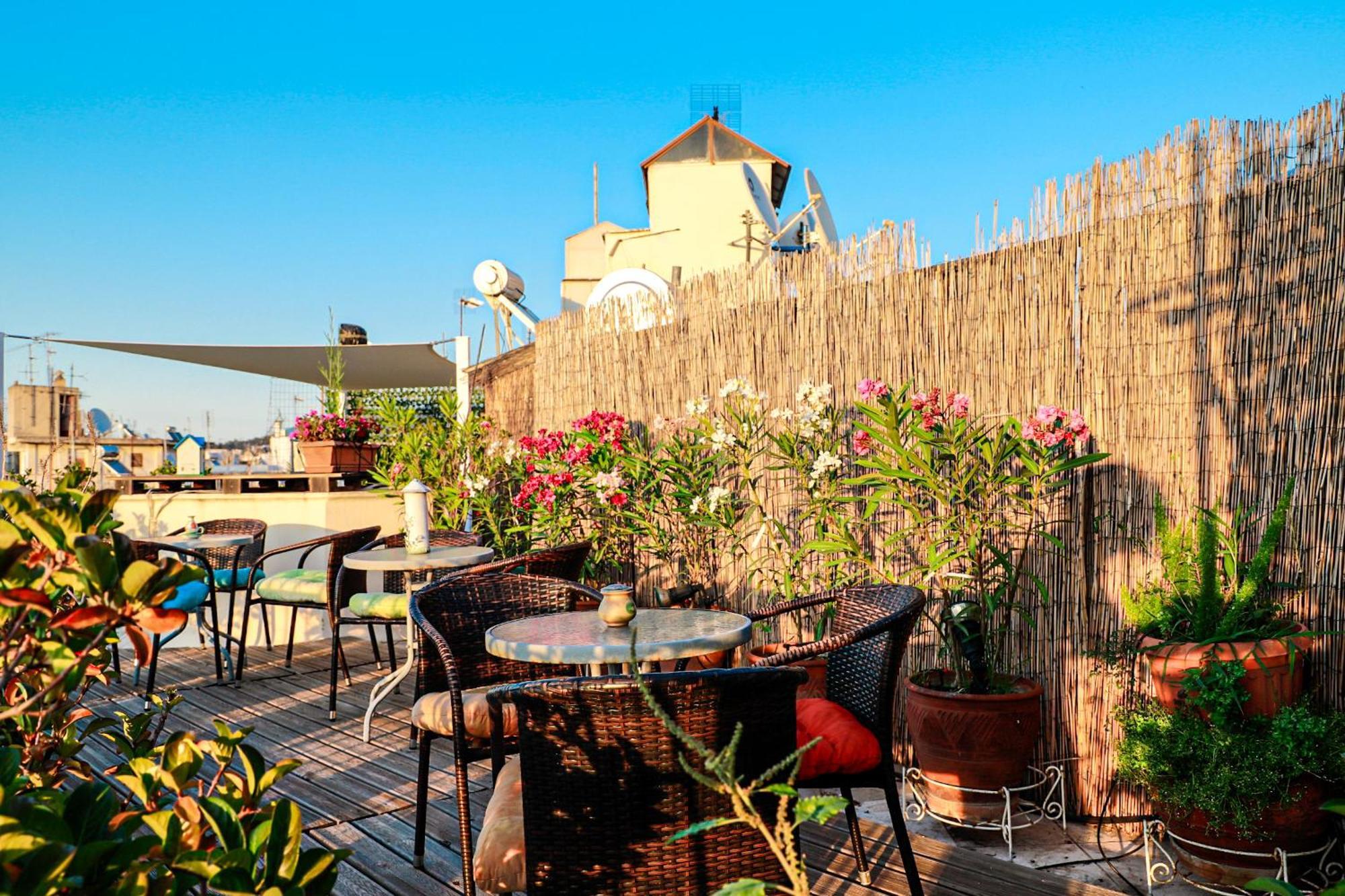 Renovated Apartment With Roof Garden Access, 15 M Walk To Acropolis Athens Ngoại thất bức ảnh